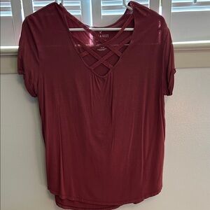 Women's bergundy V-Neck Top